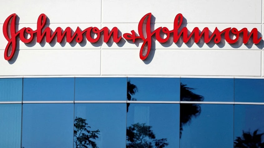 Johnson & Johnson to pay $8.9 billion to settle lawsuits over “cancer causing “talc
