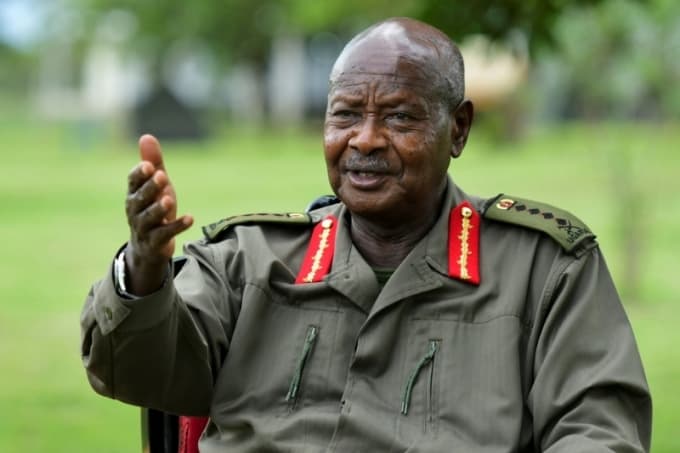  President Museveni urges public servants not to waste investors' time