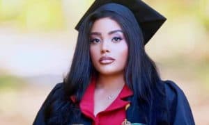 Mimi the bosschic graduates with honors