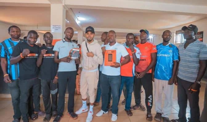 Fortebet Paints Gulu, Kitgum, Pader With Priceless Gifts